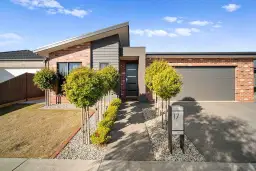 17 Crowther Drive, Lucas