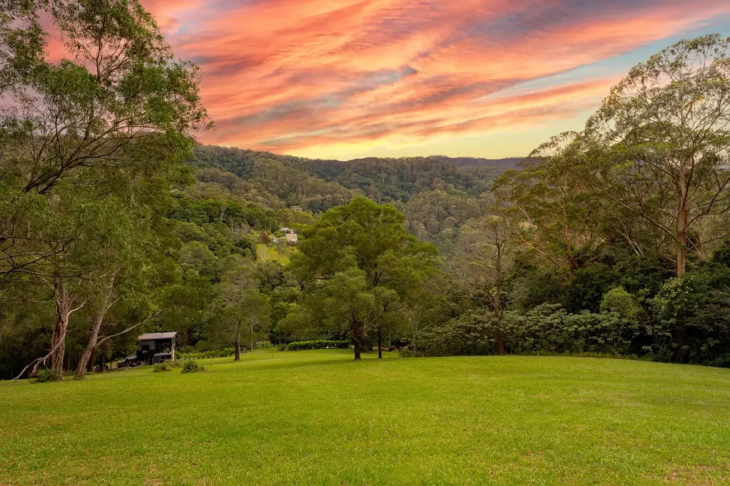 Berry Prime Opportunity in Berrys most coveted enclave.