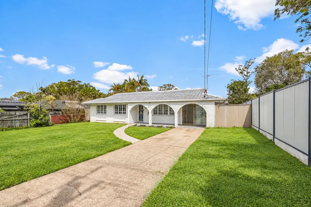 Alexandra Hills 3침실 Charming Family Sanctuary in Prime Lifestyle Location
