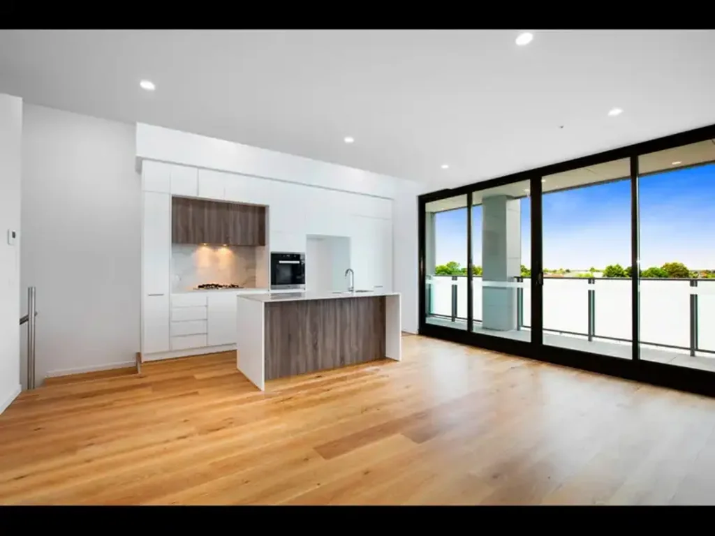 Light filled Apartment with Tram at Your Door