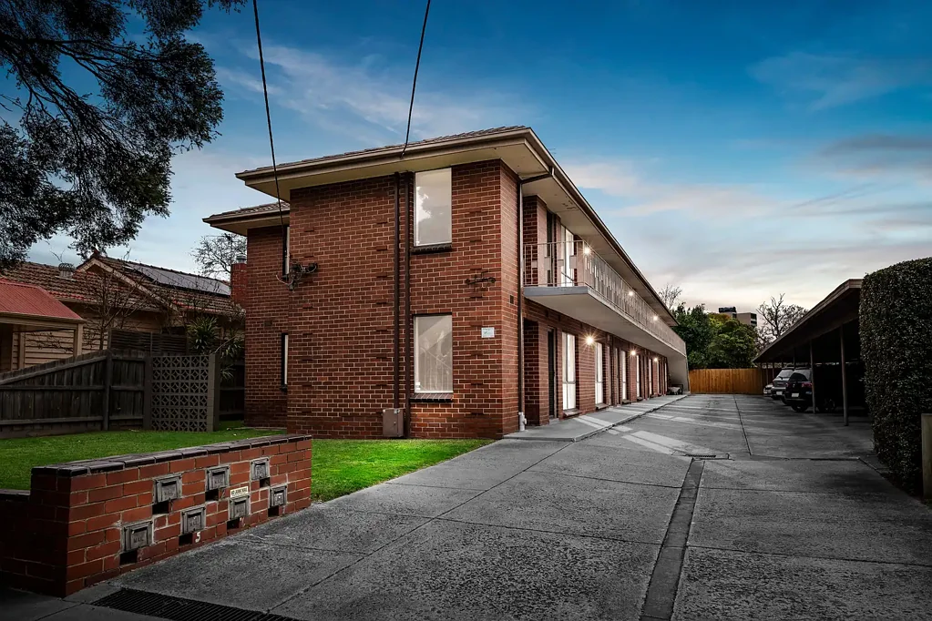 Carnegie 1房  First Home or Investment Find