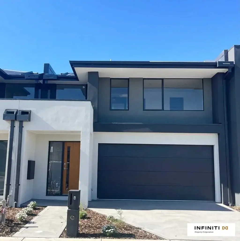 NEWLY BUILT MODERN DREAM HOME!