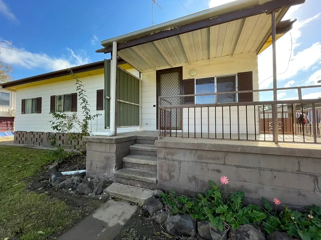 Goondiwindi 4침실 Renovator's Delight in Prime Location