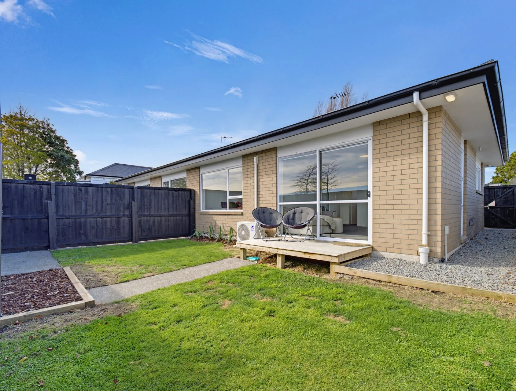 Waltham 2房 First Home, Invest or Down Size - Options