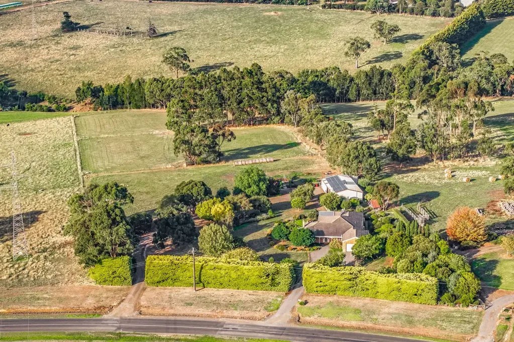 Elliminyt 4房  ELLIMINYT ACREAGE, OFFERING SPACE, PRIVACY AND OPPORTUNITY