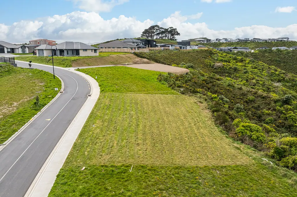 Aotea  Build Your Dream Home - 796sqm Section