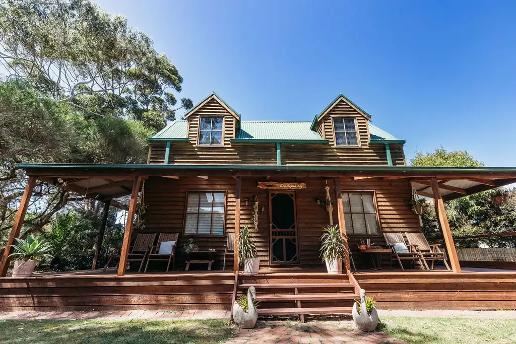Waratah Bay 3ห้องนอน CHARACTER FILLED HOME IN WARATAH BAY