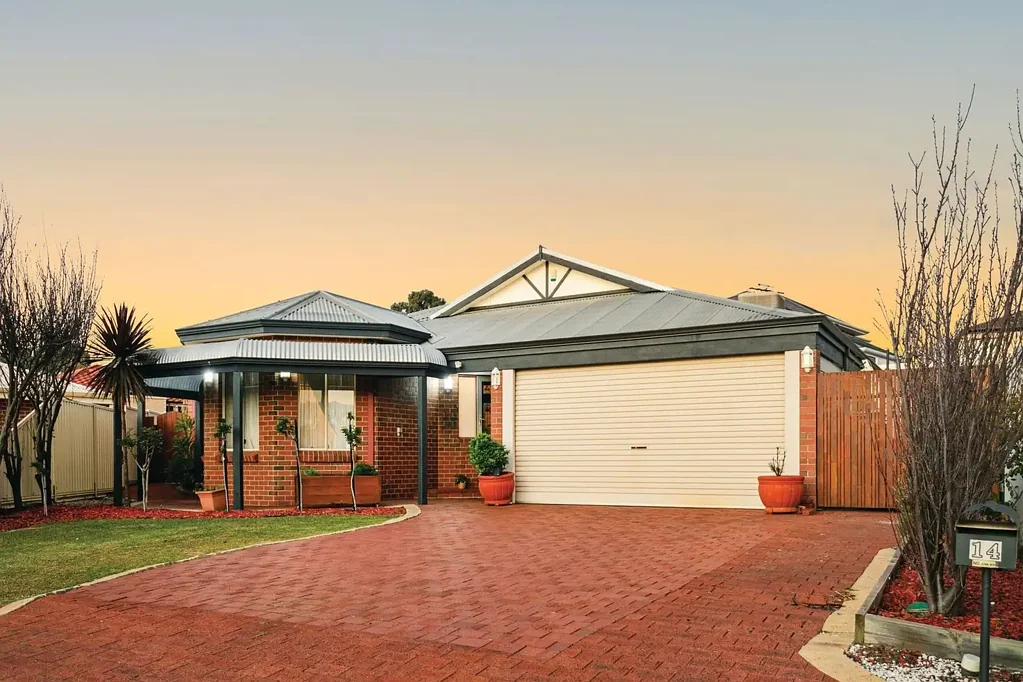 14 ST PATRICK CLOSE, Stirling, WA 6021