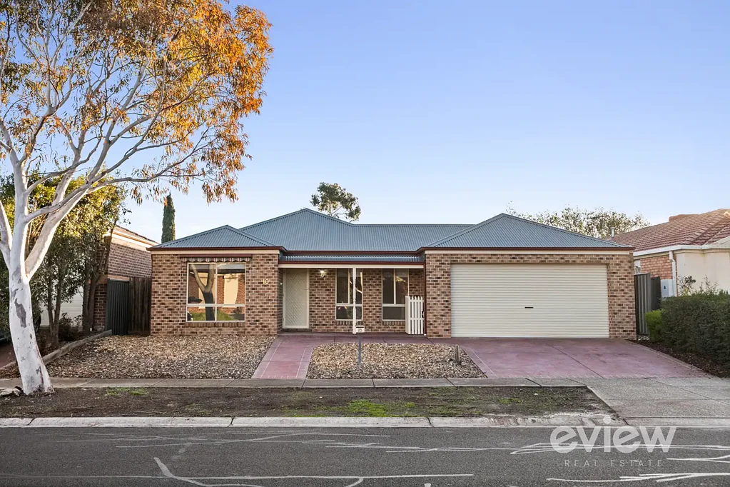 10 Desert Gum Terrace, Manor Lakes, VIC 3024