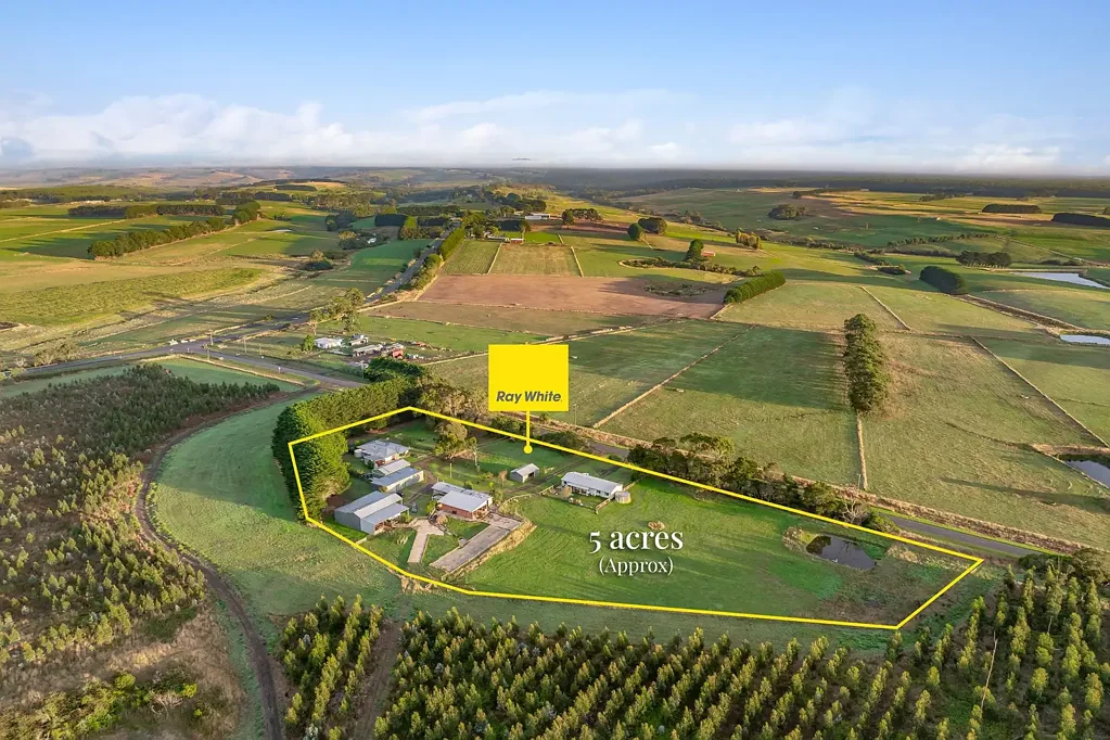 Simpson 8房  Versatile Rural Retreat: Dual Living & Lifestyle Perfection