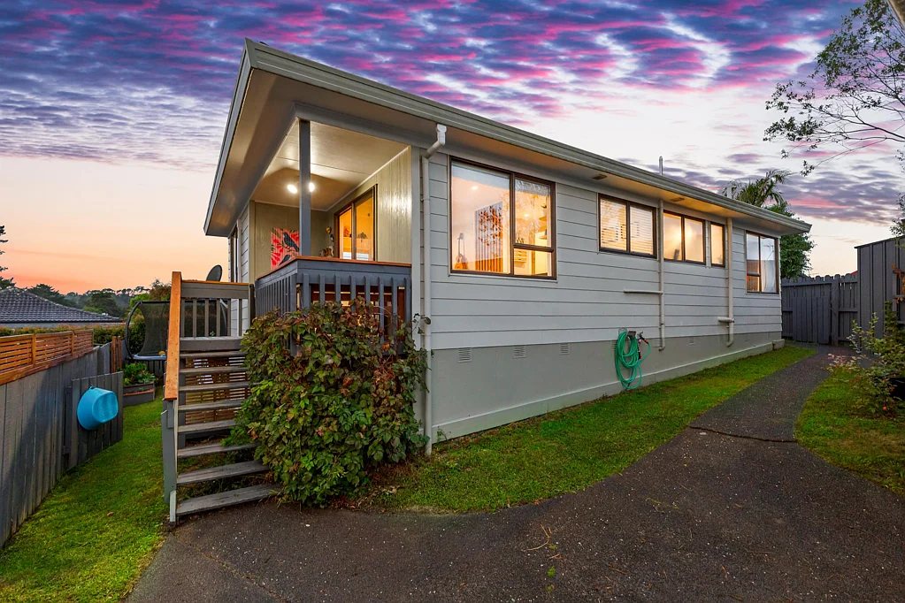 2/239 Waitemata Drive, Ranui, Waitakere City, Auckland