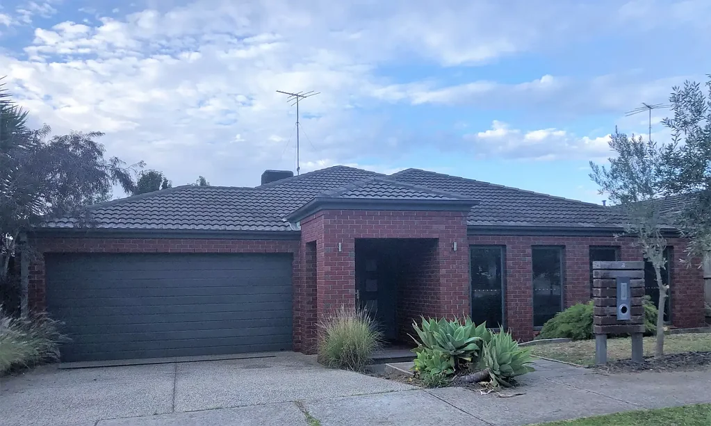 Large Five  Bedroom Property