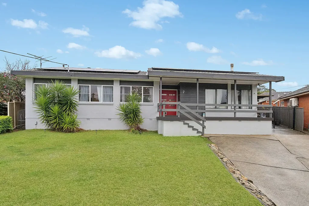 7 Orchard Place, Ingleburn, NSW 2565