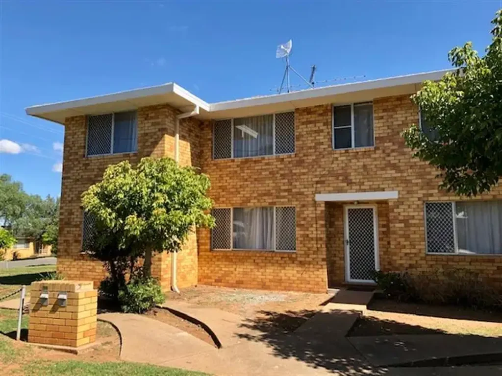 Two bedroom renovated unit perfectly positioned in sought af