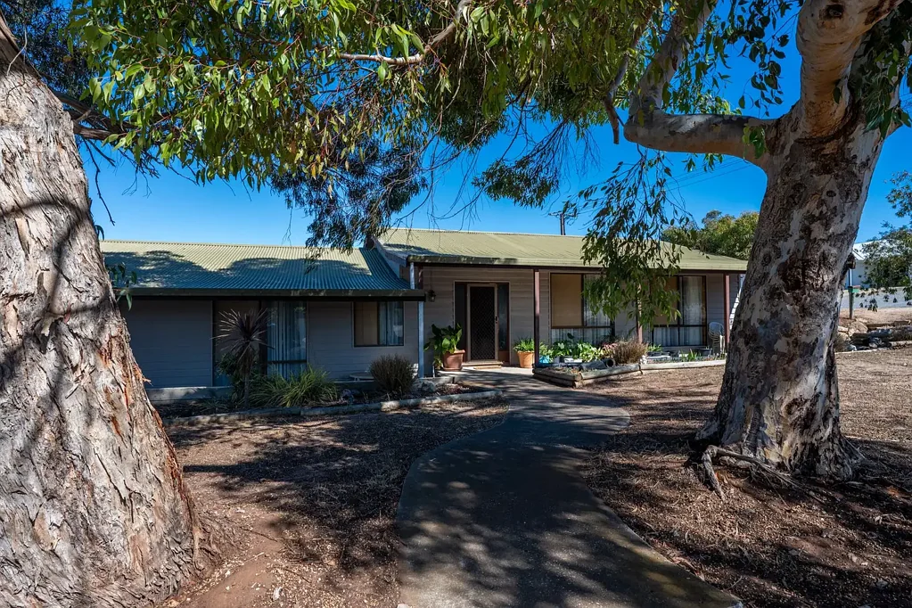 5 Belmont Crescent, Maitland, SA 5573