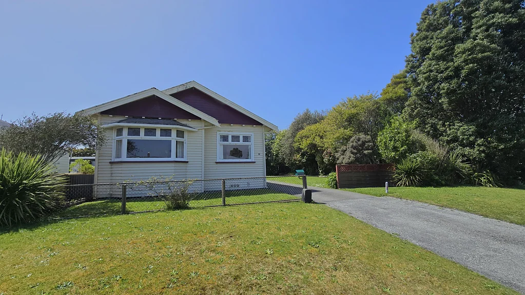 Hokitika 3部屋 Three bedroom wooden bungalow