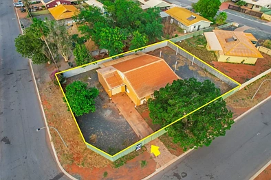 South Hedland 3બેડરૂમ 750m2 Corner Block + Lock Up Garage + Brick Home!