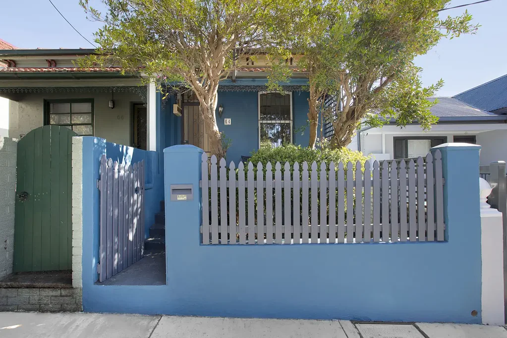 Marrickville 2कमरा Generous, sunlit semi in a peaceful lifestyle pocket