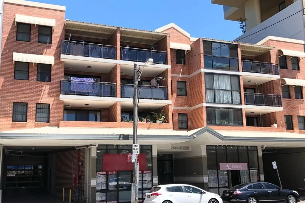 Hurstville 2Zimmer Location, Space And Liveability