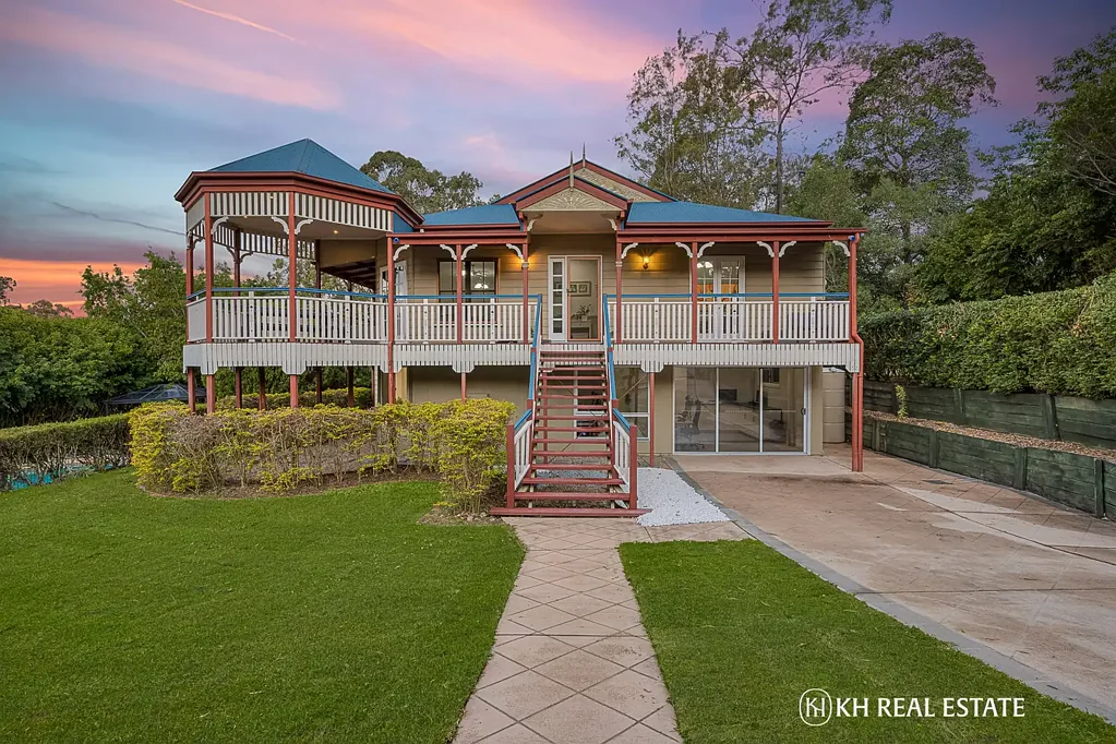 Cashmere 6房 Greenwoods Estate 翻新昆士兰风格住宅，带泳池 RENOVATED QUEENSLANDER WITH POOL IN GREENWOODS ESTATE