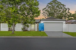 18 Kinglet Street, Burleigh Waters