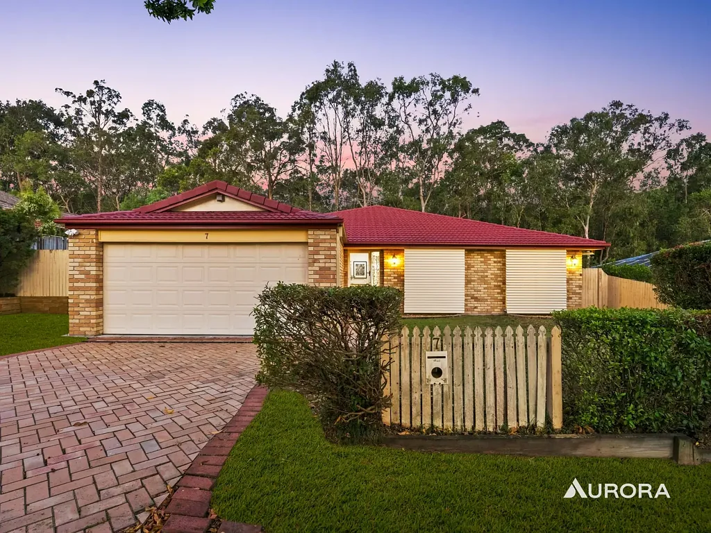 Parkinson 4બેડરૂમ MOVE-IN-READY FAMILY HOME IN STRETTON STATE COLLEGE CATCHMENT