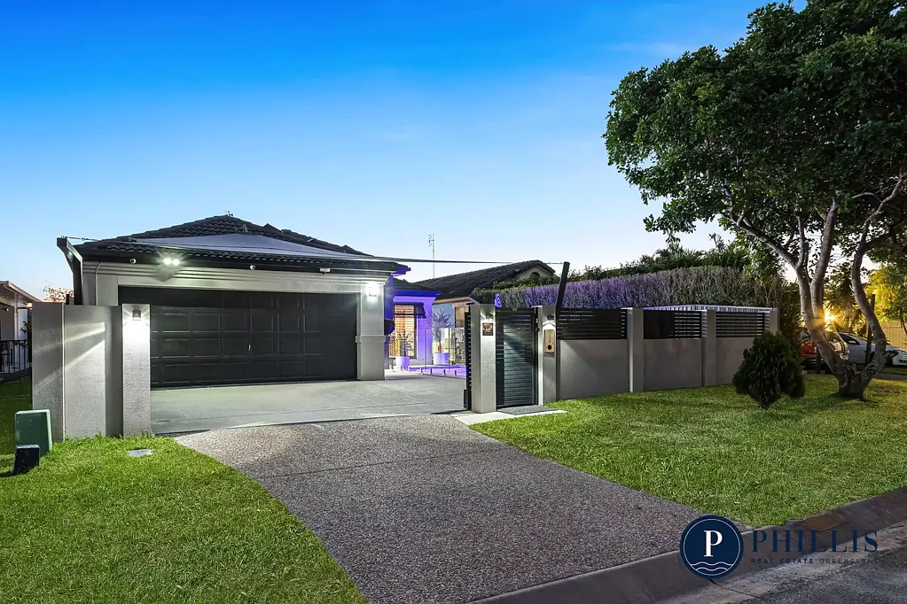 Coombabah 3Kwarto Ultra Modern Single Level Home With Pool In Desirable location