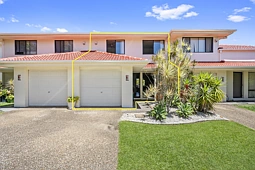 202/2 Gentian Drive, Arundel