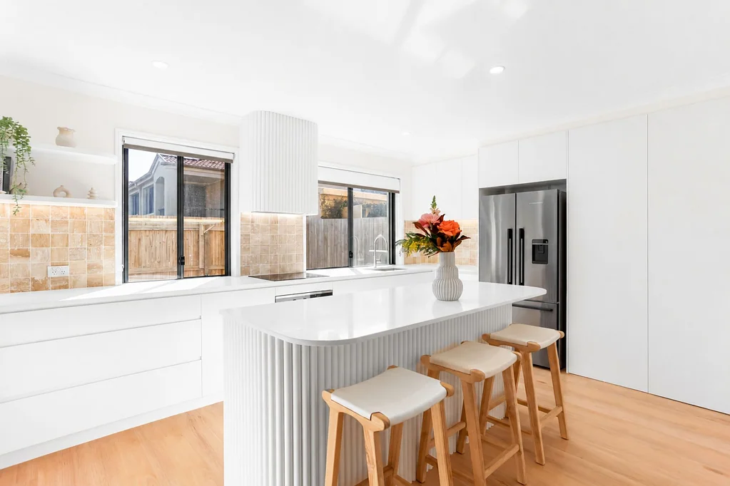 Pacific Pines 3Zimmer FRESHLY RENOVATED, BEAUTIFULLY PRESENTED & READY TO WELCOME ITS NEW OWNERS