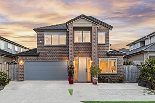 6 Cahir Place, Flat Bush, Manukau City