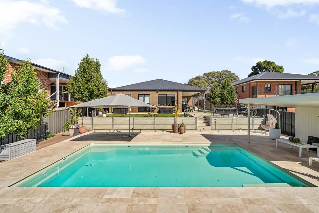 6 Hill View Court, Mckenzie Hill, VIC 3451