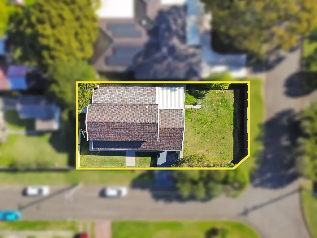 Merrylands 5房 位于宁静死胡同内的大尺寸住宅，具备双拼别墅开发潜力 (STCA) Great Sized House with Duplex Development Potential (STCA) in a Quiet Cul-de-Sac