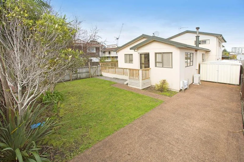 Family Home on the Flat