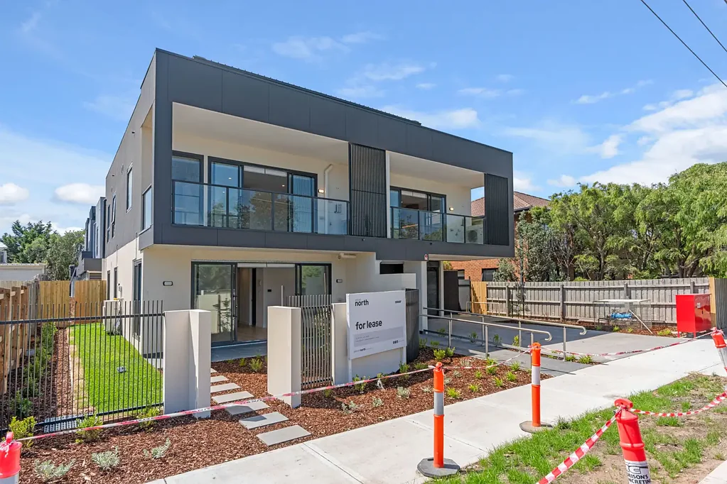 Luxury Beachside Apartment - Penthouse Living at Seaford