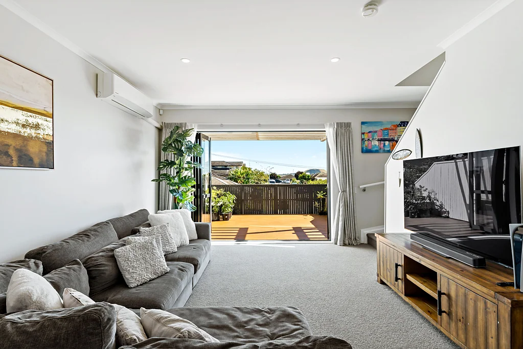 3 Bed & 2.5 Bathroom | Fridge Freezer Included!
