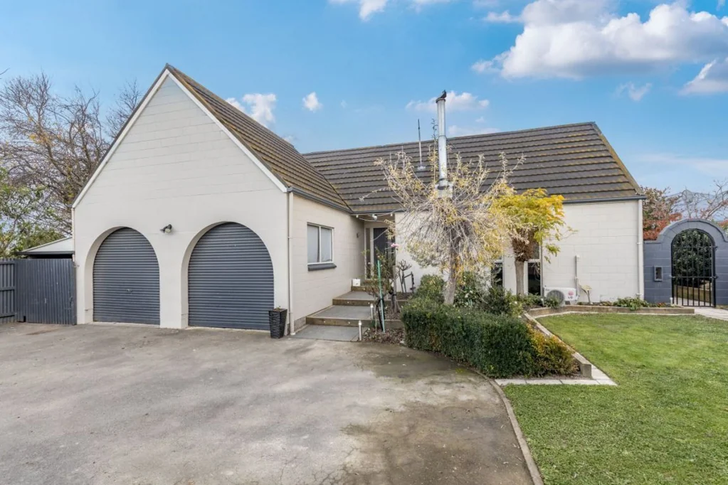 Rangiora 3 Bedroom Character, Double Glazed & Privacy on 997m²