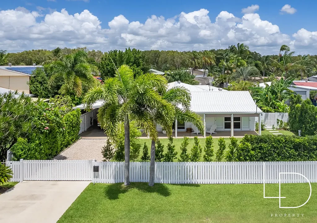Blacks Beach 4房  Coastal Investment Opportunity - Fully Furnished with Approx. $88,000 Income | Offers Over $995,000