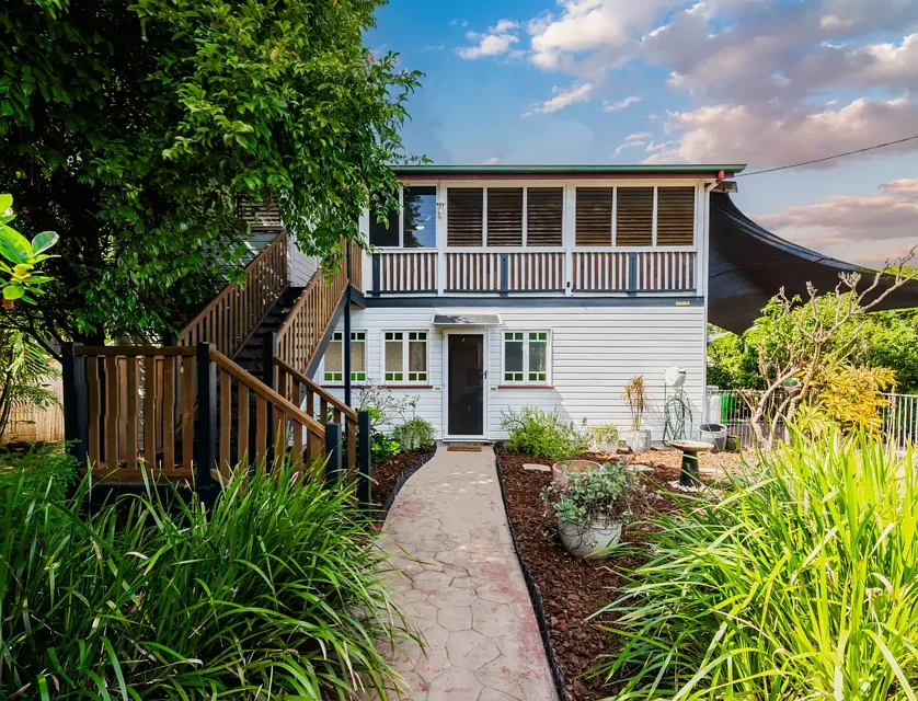 100 Queens Road, Hermit Park, Townsville, 4 Bedrooms, 2 Bathrooms, House