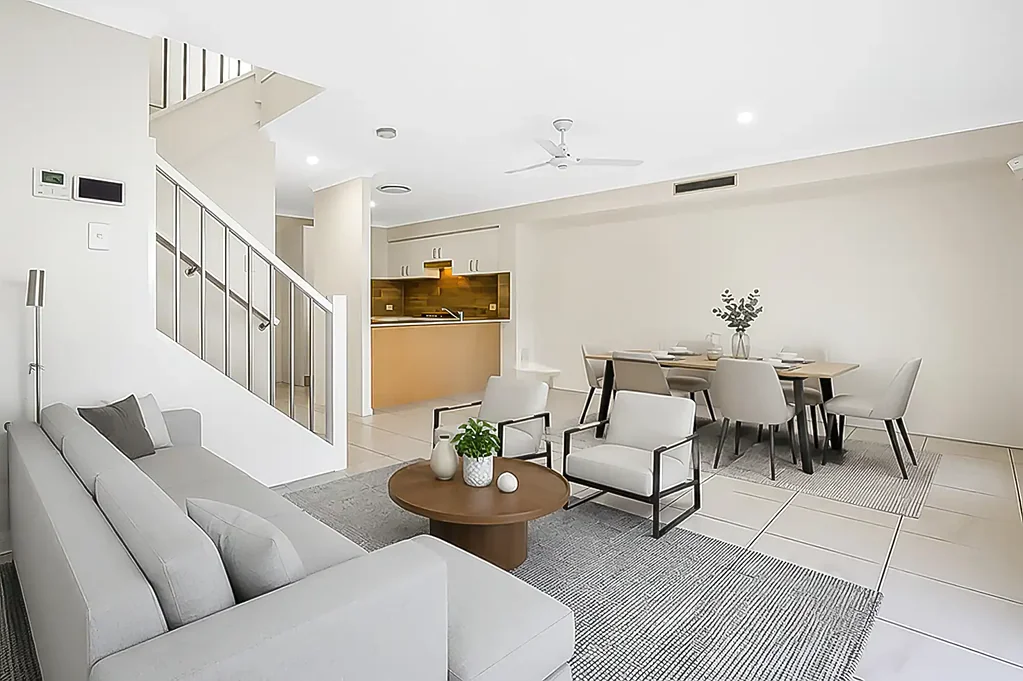 Calamvale 3chambre Private Corner Townhouse with Extra Parking & Modern Comfort