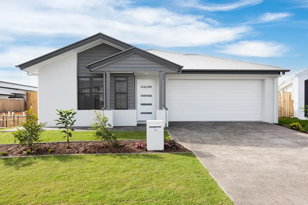 Modern Beauty - 4 Bed + Media + Ducted