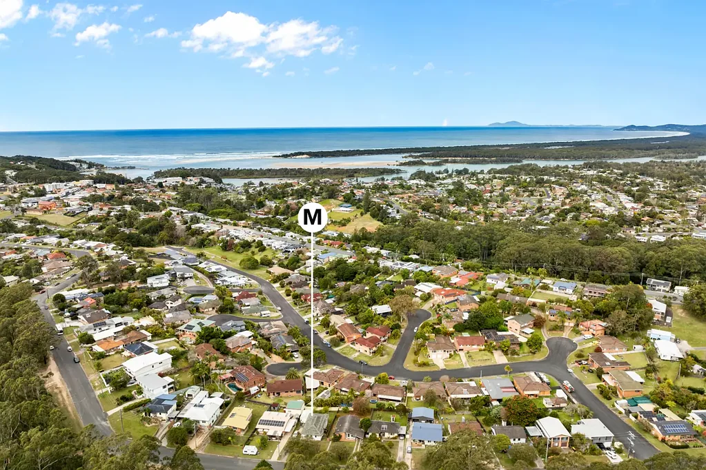 Nambucca Heads 4 Bedroom Great Family Home with a Leafy Outlook