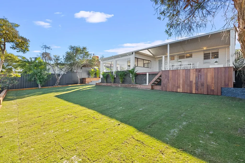 Kallaroo 3房  Coastal Perfection with Ocean Views!
