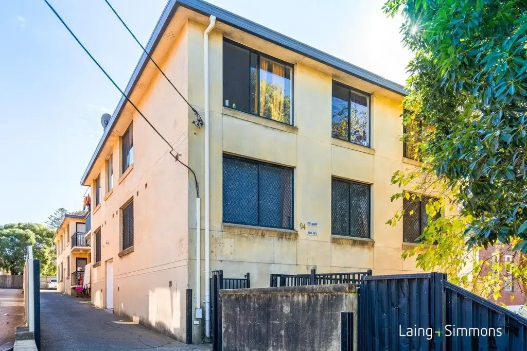 Modern 3 Bedroom Apartment