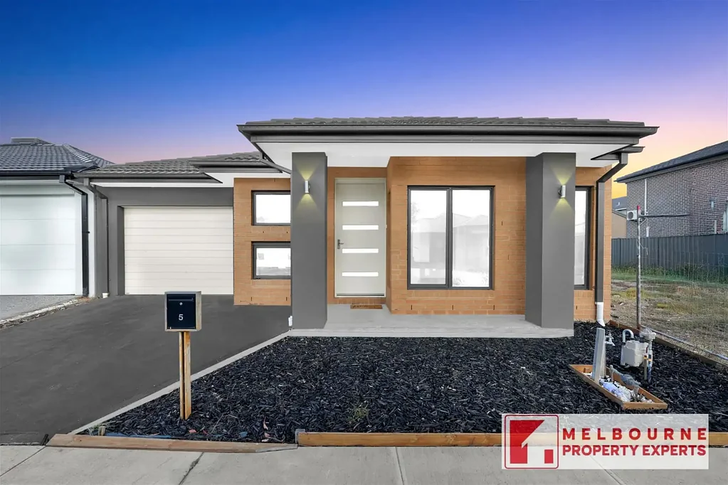 Tarneit 3ਬੈੱਡਰੂਮ Your Dream Home Awaits! in a Highly Sought-After Neighbourhood