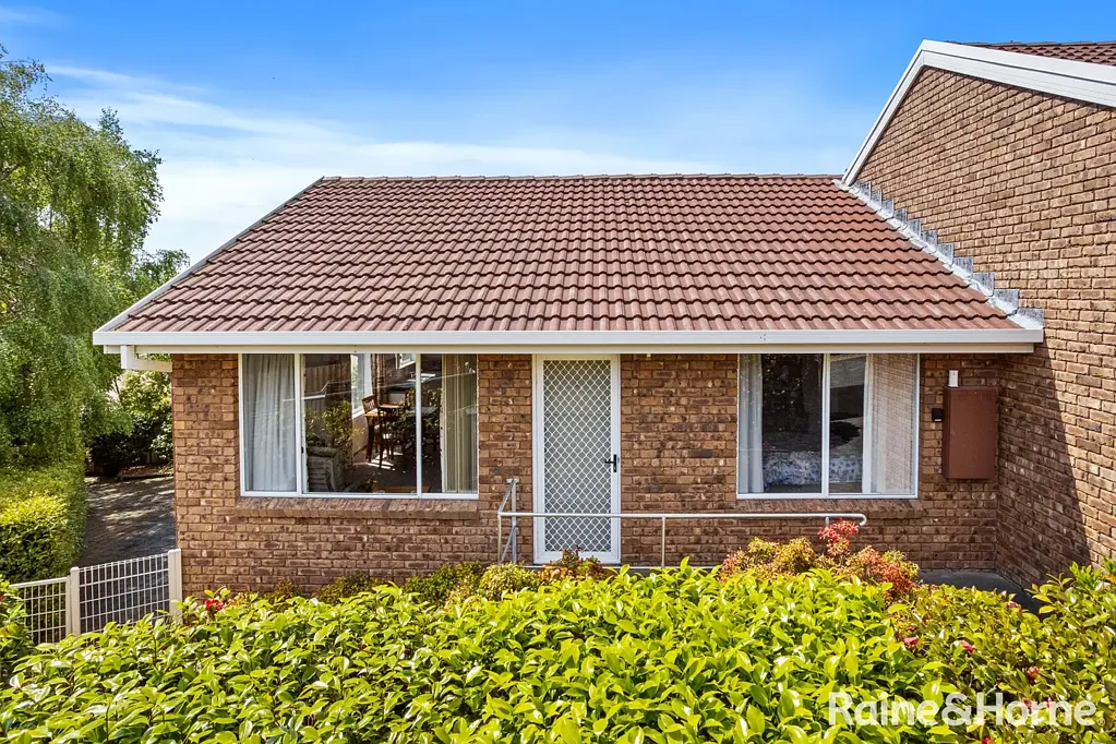 2/9 Longley Court, Glenorchy, TAS 7010