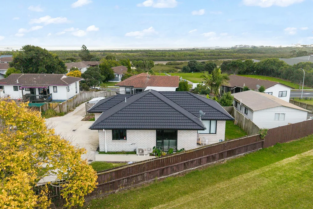 Clendon Park 4房  Sun-Soaked Family Living on Freehold 288sqm