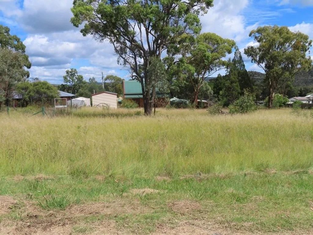 Lot 141 & 142 Cummerford Road, Glen Aplin, QLD 4381