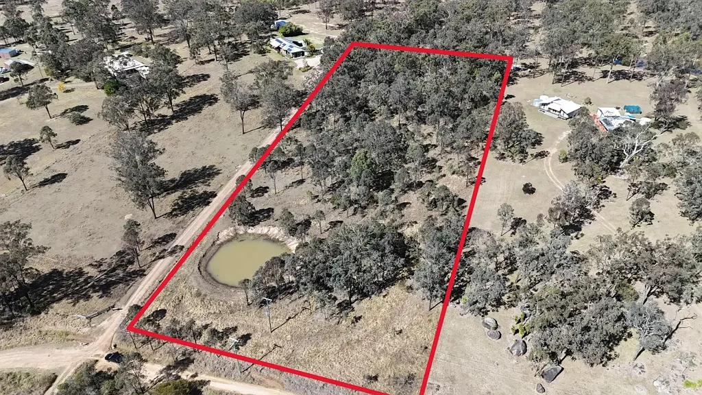 Nanango 市中心近邻 五英亩阔地 大型水坝 岩石高地 安静私密 独特地块 Partially Cleared 5 acres with Dam