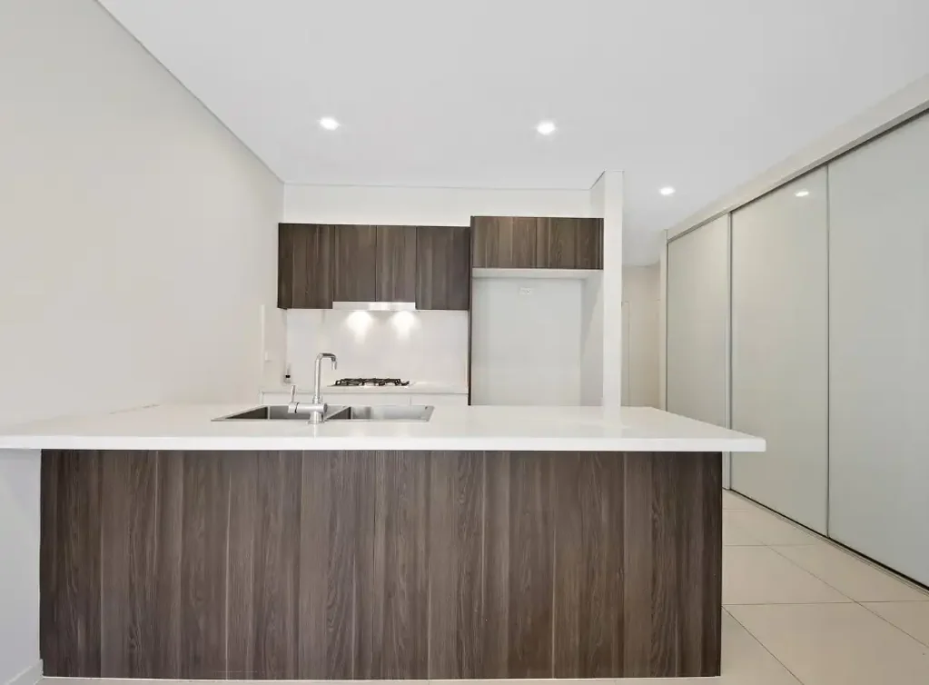 Contemporary Two-Bedroom Apartment with Secure Parking & Air Conditioning
