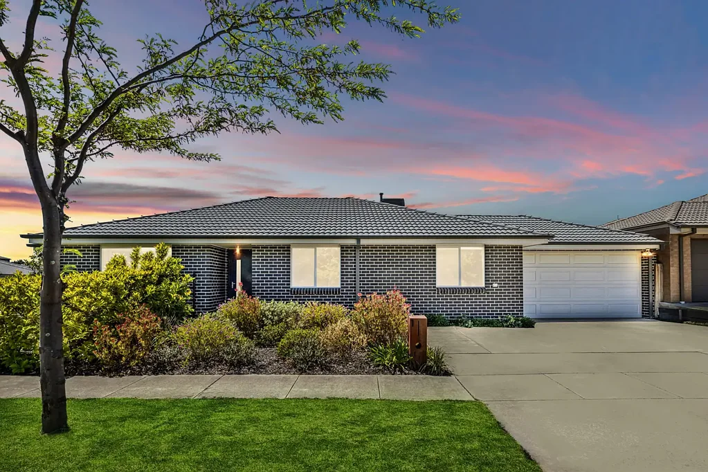 1 Clancy Mckenna Crescent, Bonner, ACT 2914